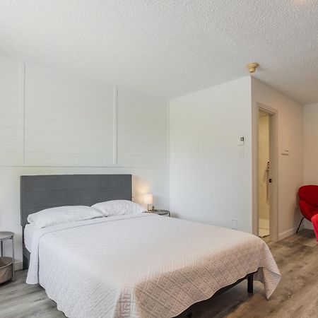 Motel Champlain Броссар Экстерьер фото