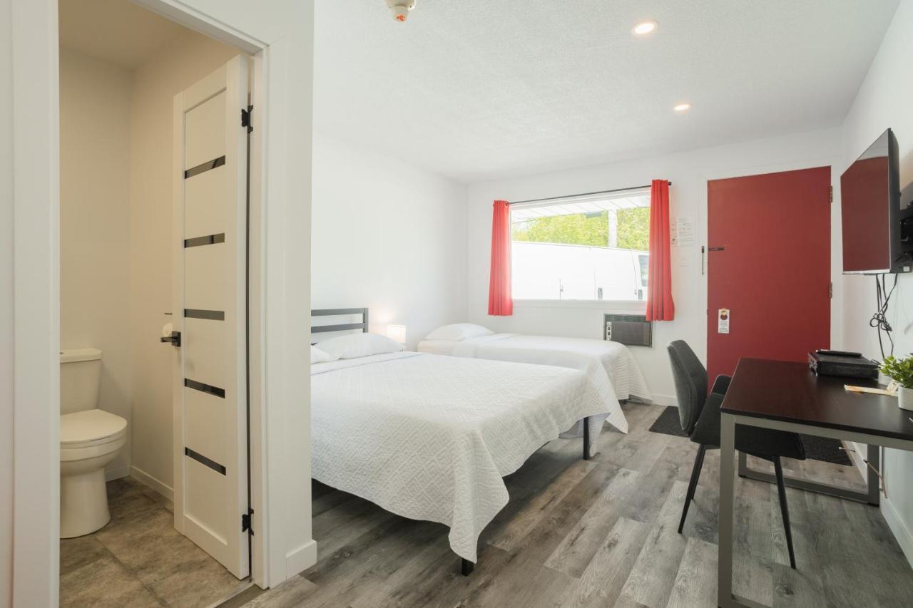 Motel Champlain Броссар Экстерьер фото