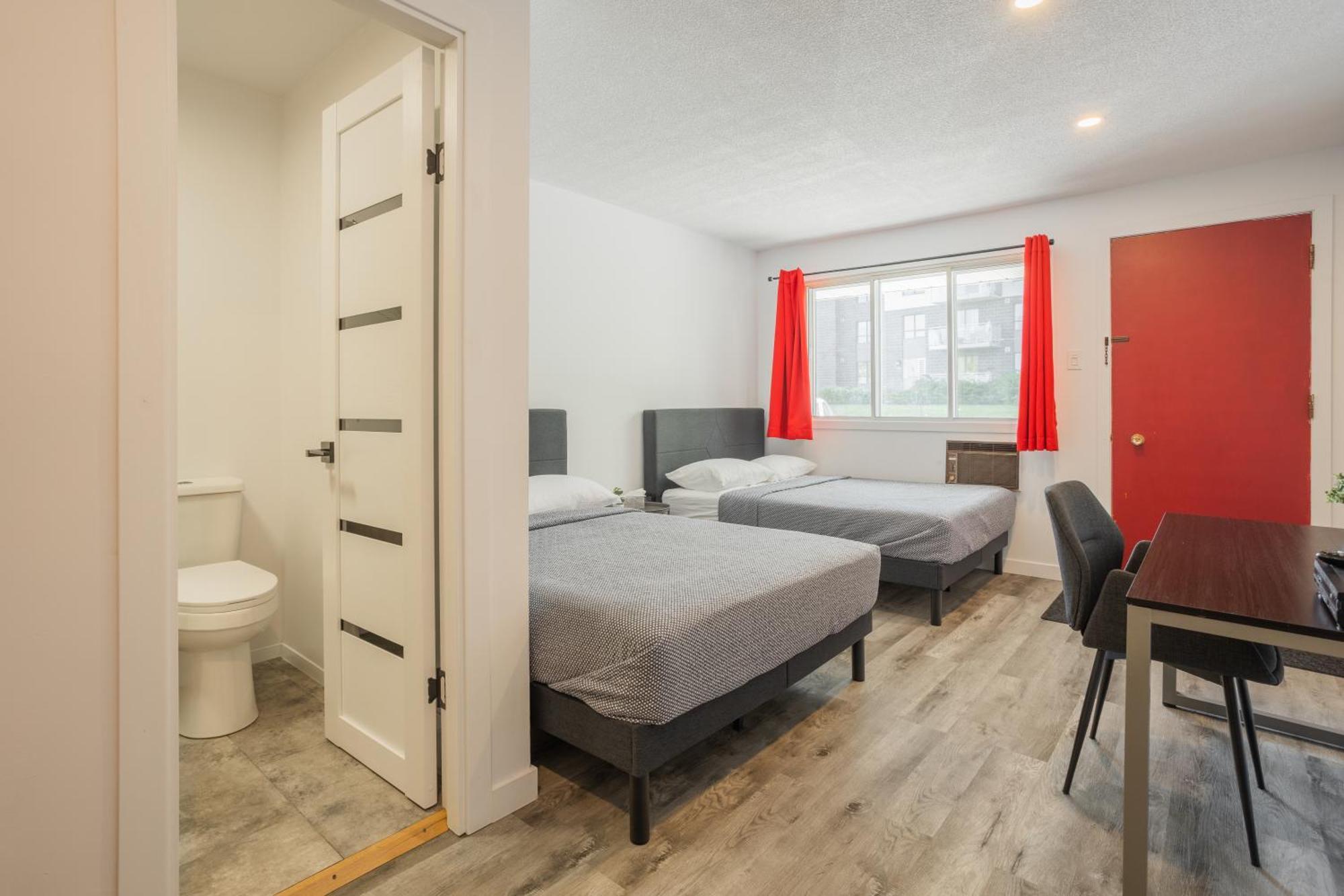 Motel Champlain Броссар Экстерьер фото