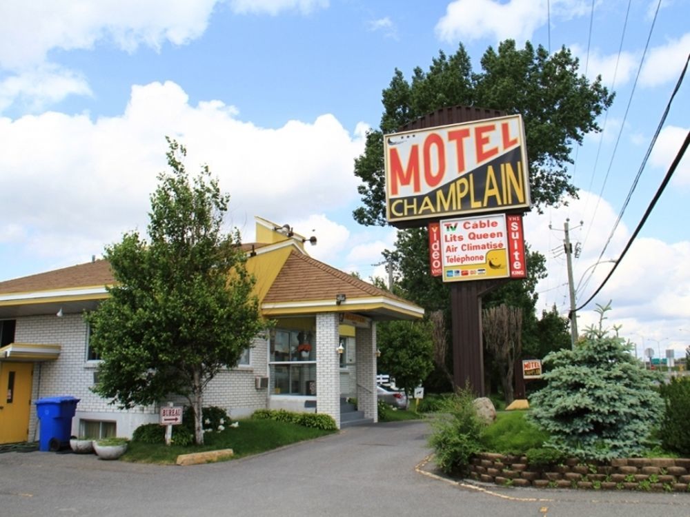Motel Champlain Броссар Экстерьер фото
