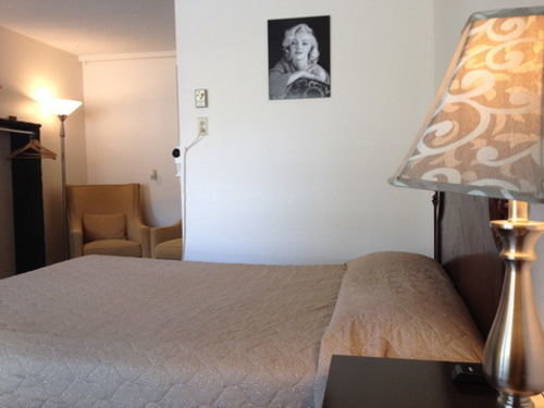 Motel Champlain Броссар Экстерьер фото
